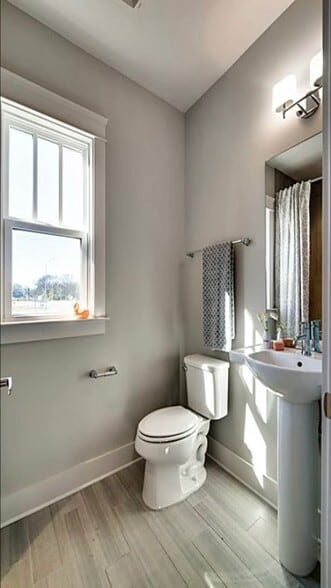 First floor full bath - 710 Buchanan St
