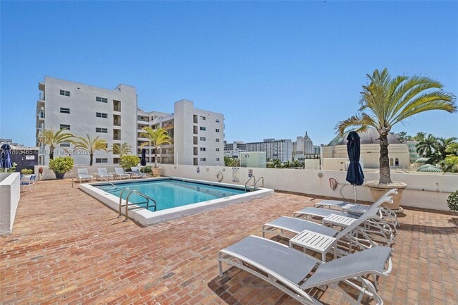 Building Photo - 1775 Washington Ave