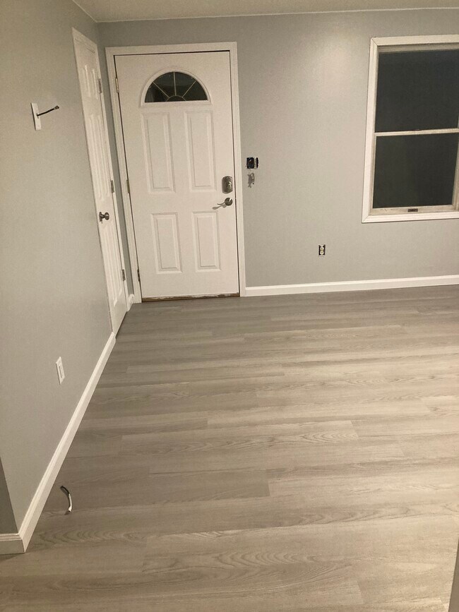 Building Photo - 608 Wheeler Ln