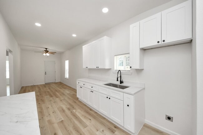 Building Photo - 7305 Sherman St