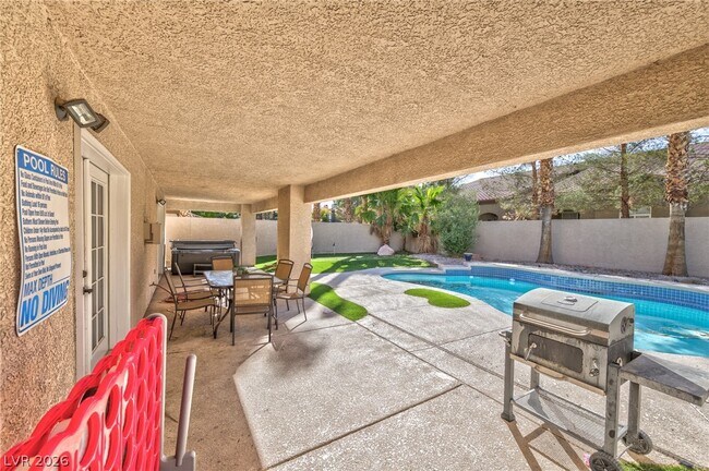 Building Photo - 8971 Rolling Rock Dr