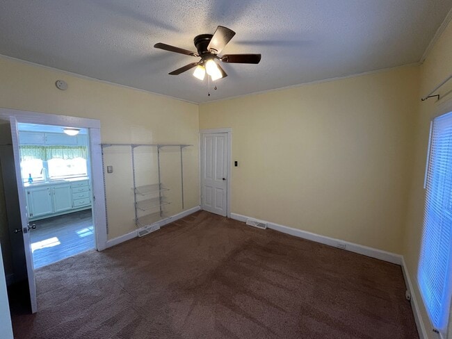 Building Photo - One Level Living with Central Air