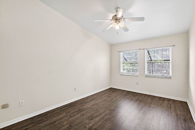 Building Photo - 1,961SF Condo | 3 Bedrooms & 2.5 Bathrooms...