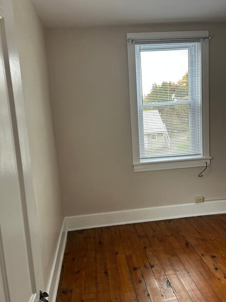 Bedroom - 19 N Market St