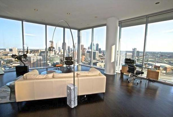 Building Photo - 2900 McKinnon-3117