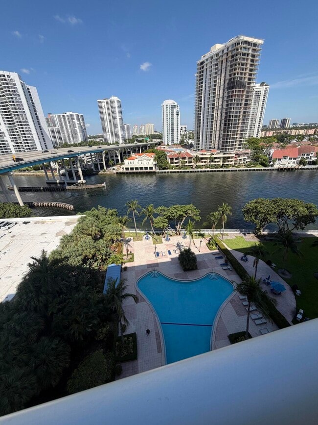 Building Photo - 19390 Collins Ave