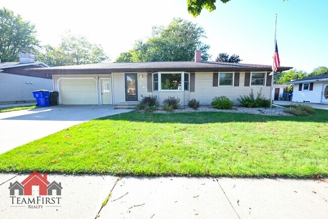 Building Photo - 2401 S Walden Ave
