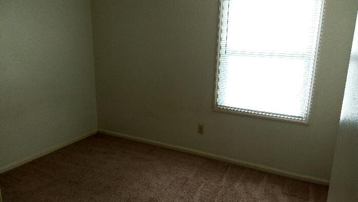 Building Photo - 421 Cumbrian Ct