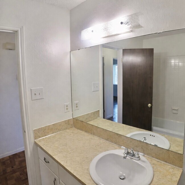 Building Photo - AVAILABLE SOON!