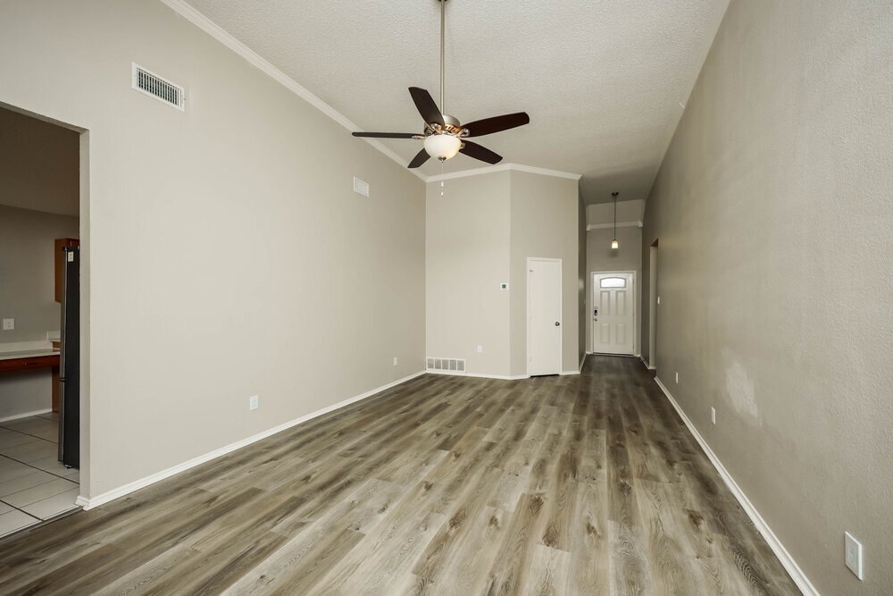 Building Photo - 416 Deauville Dr