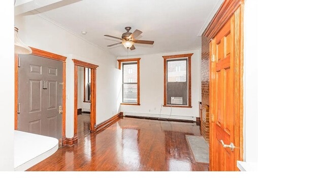 Building Photo - 1079 Broadway