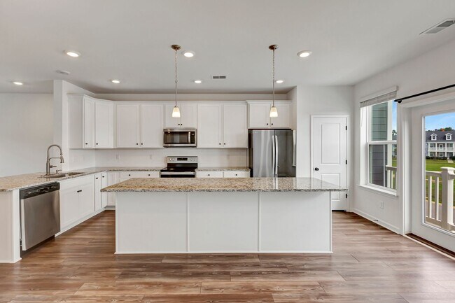 Building Photo - Recess Pointe’s One and Only Duplex! 3 Sto...