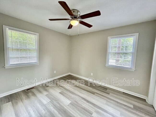 Building Photo - 7566 Carrollburg Dr