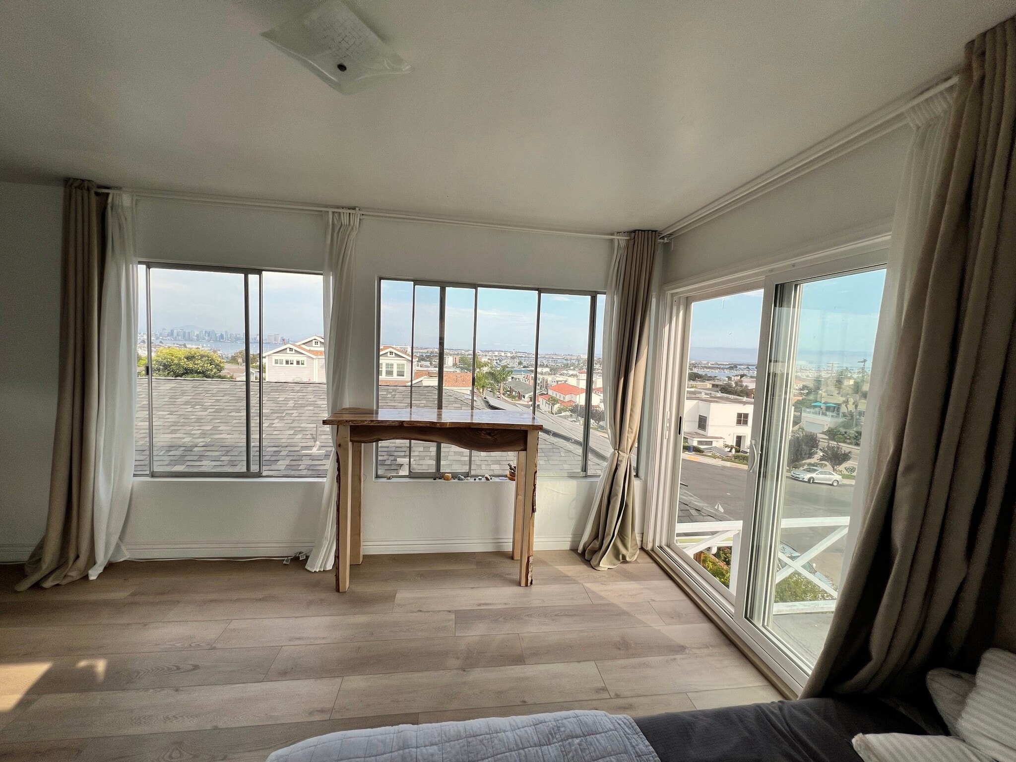 Building Photo - 3312 Avenida de Portugal