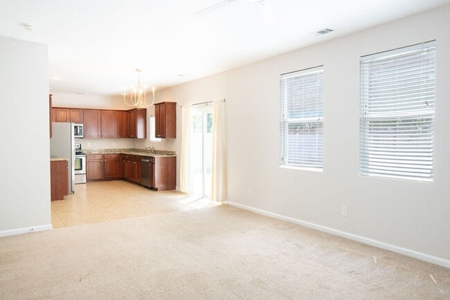 Building Photo - 17 Enoree Way