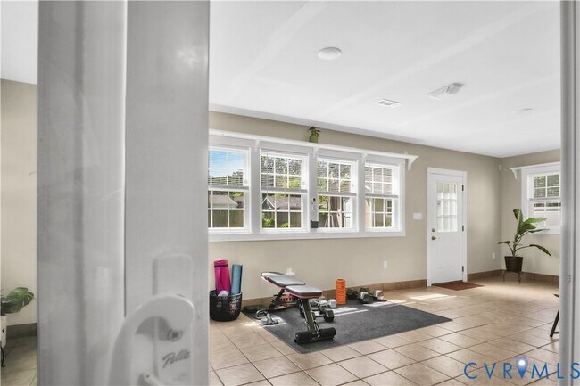 Building Photo - 104 Charles Dillard Ln