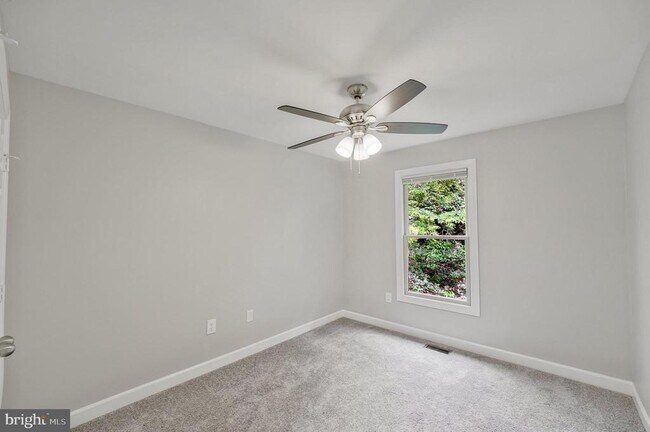 Building Photo - 4287 Exeter Dr