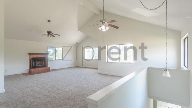 Building Photo - 196 Browns Valley Rd