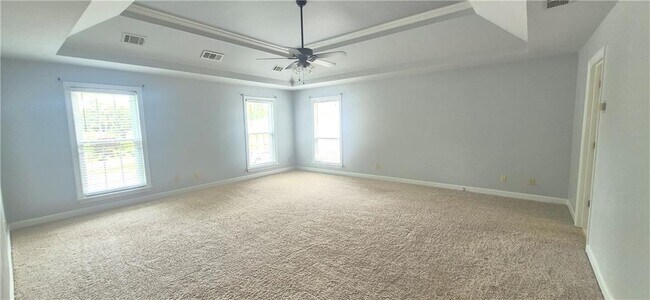 Building Photo - 4937 Chalden Ln NE