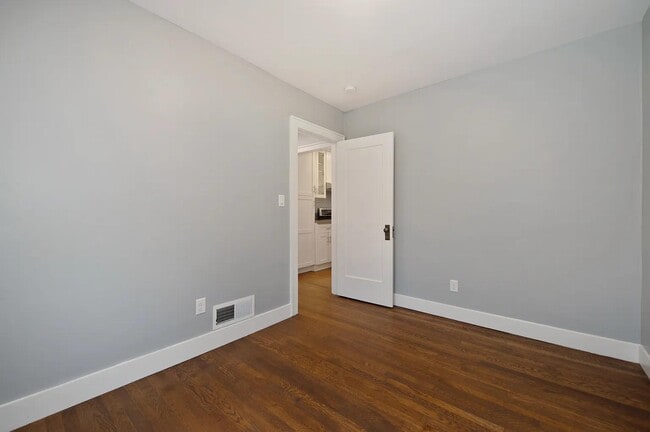 Building Photo - 2131 51st St