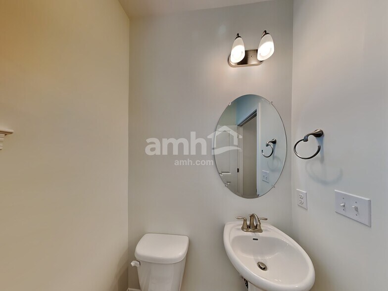 Building Photo - 4037 Birchfield Pl