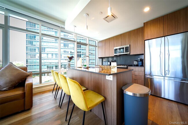 Building Photo - 50 Clinton Pl