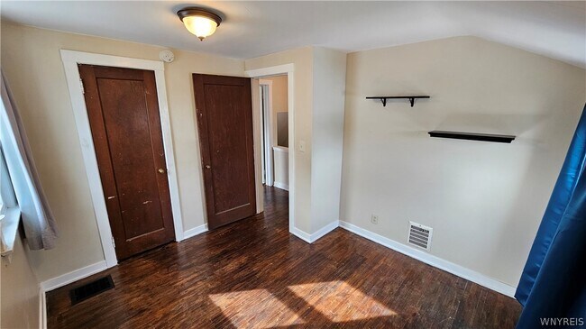 Building Photo - 107 Fowler Ave