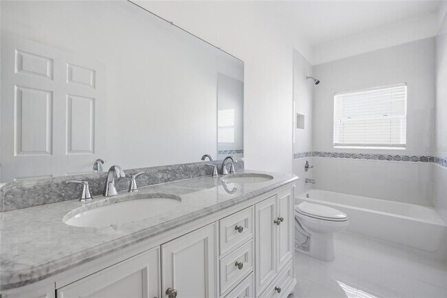 Building Photo - 14550 SW 61st Ct