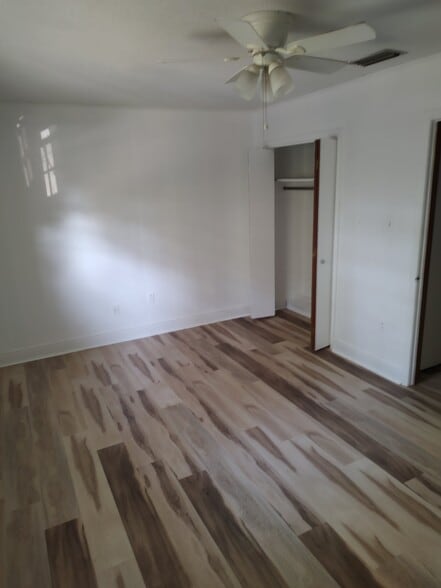 Building Photo - 1302 Hardy St