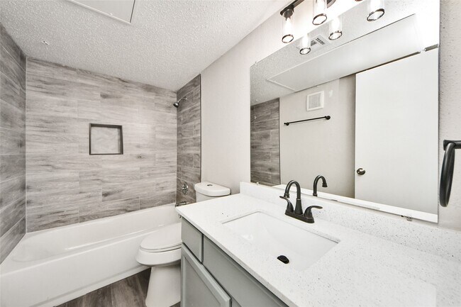 Building Photo - 781 Country Pl Dr