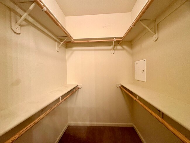 Building Photo - Welcome Home To This Adorable North Natomas Condo!
