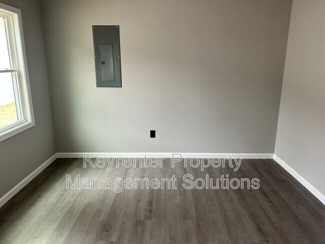 Building Photo - 1006 Pocahontas Ave