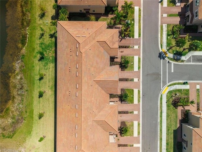 Building Photo - 2898 Blossom Wy