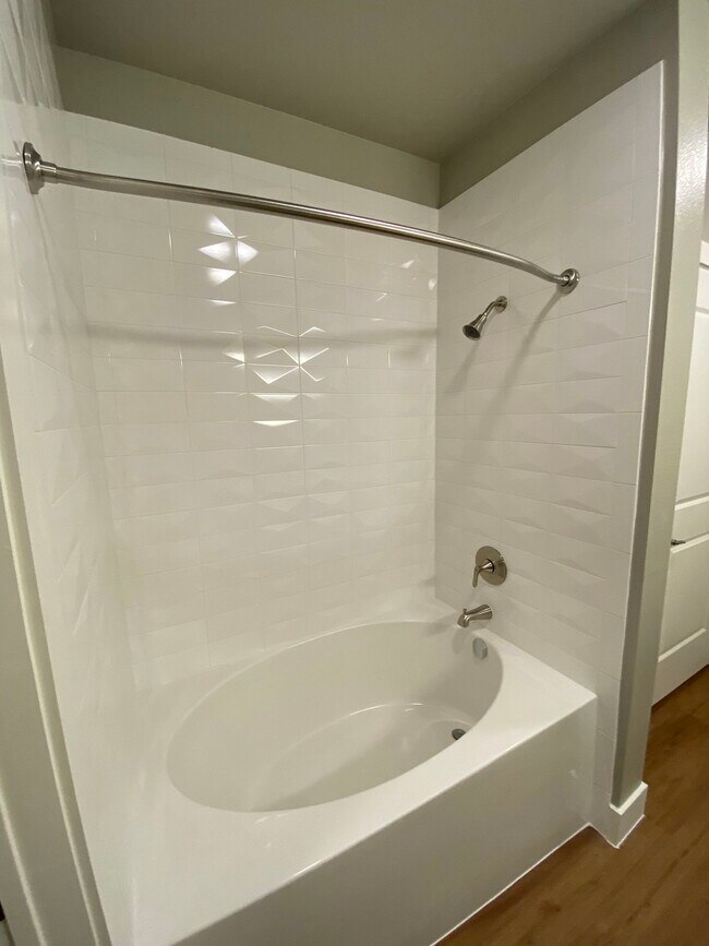 Building Photo - 1112 Giulianna Rd