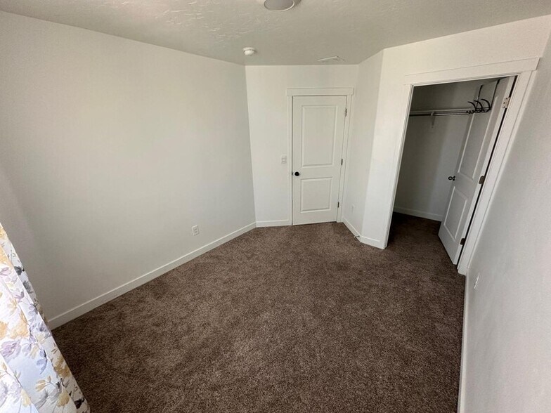Building Photo - 624 N Canvasback Dr