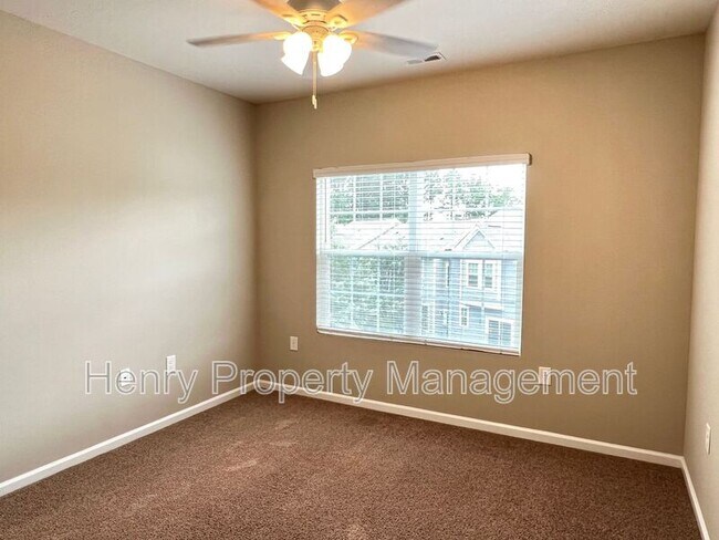 Building Photo - 1413 Regents Ln
