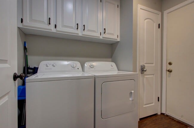 Building Photo - 3514 Skyline Blvd