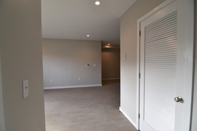 Building Photo - 120 Savin Hill Ave
