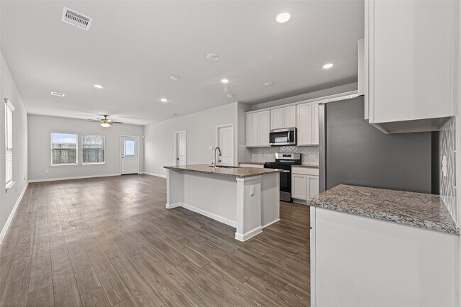 Building Photo - 5823 Fresh View Ct