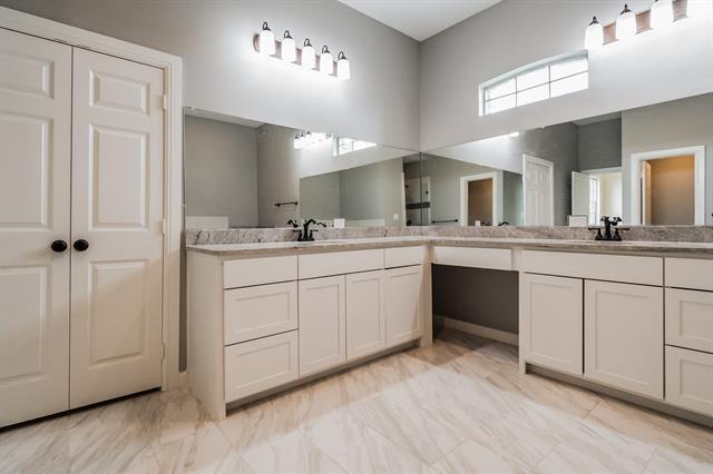 Building Photo - 4220 Waterstone Estates Dr