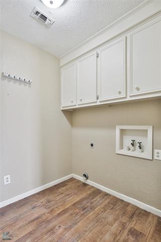 Building Photo - 3165 Beacon Hill Rd