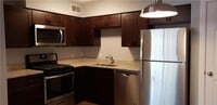 Building Photo - 2208 Mission Hill Dr
