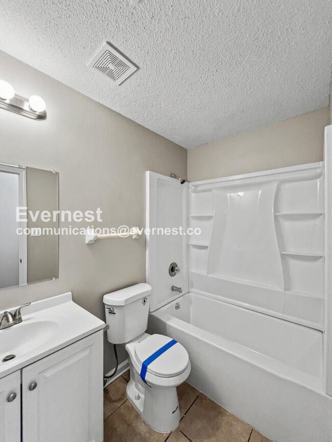 Building Photo - 6415 Riverdale Cove