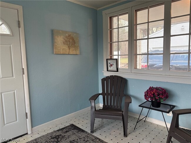 Building Photo - 1550 Chapman Dr