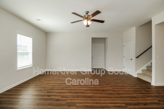 Building Photo - 875 Curlew Cir