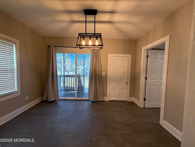 Building Photo - 30 Conover St