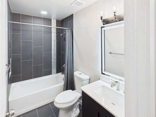 Building Photo - 1044 Coronado Pkwy S