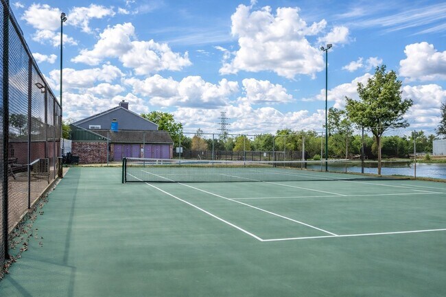 Building Photo - 3815-3815 Dock View Ln