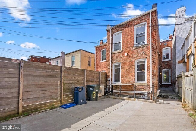 Building Photo - 1641 4th St NW