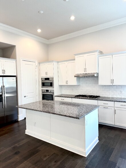 Building Photo - 630 Dalton Ln